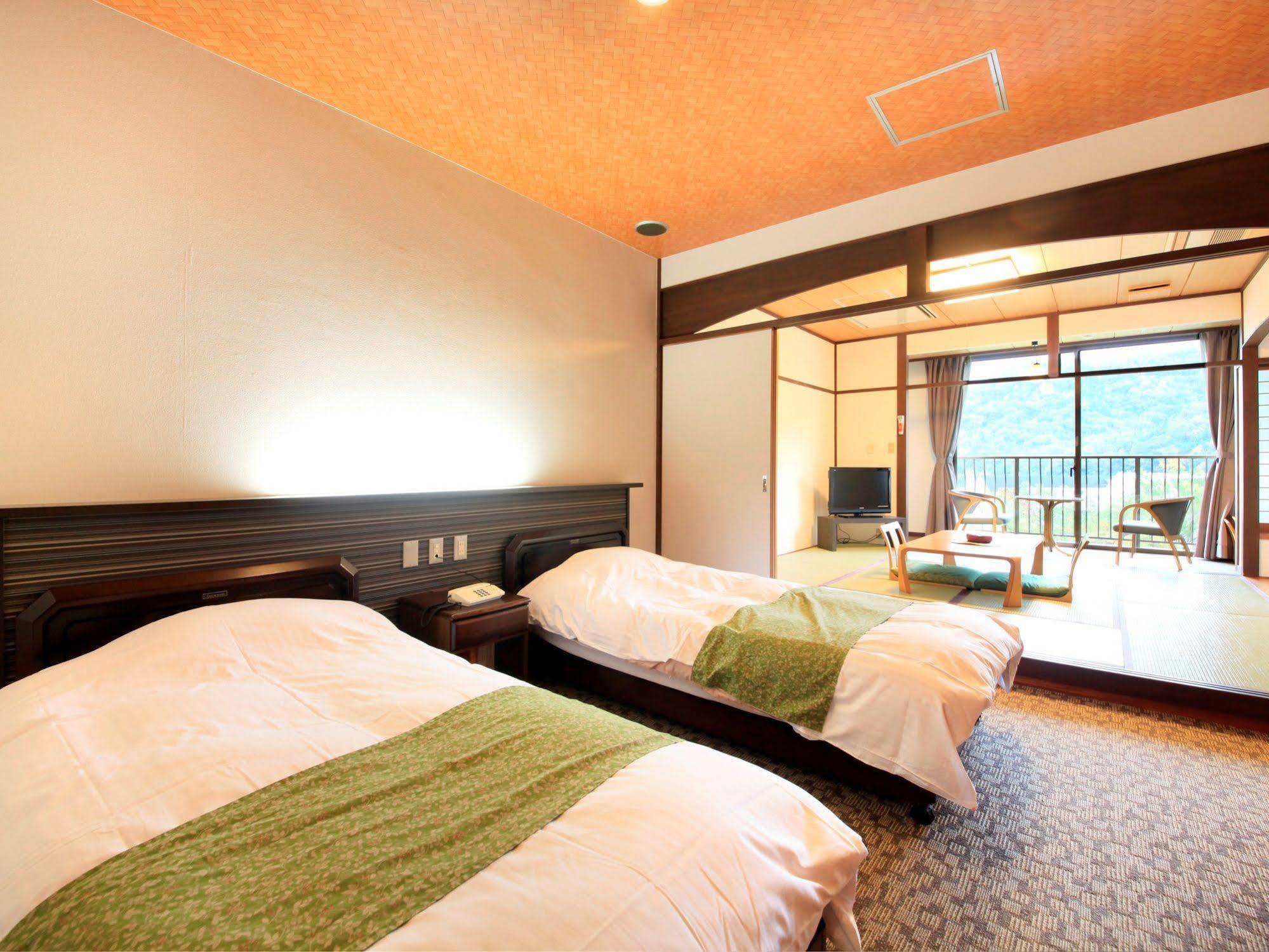 Hotel Kamogawaso Takehara Exterior foto