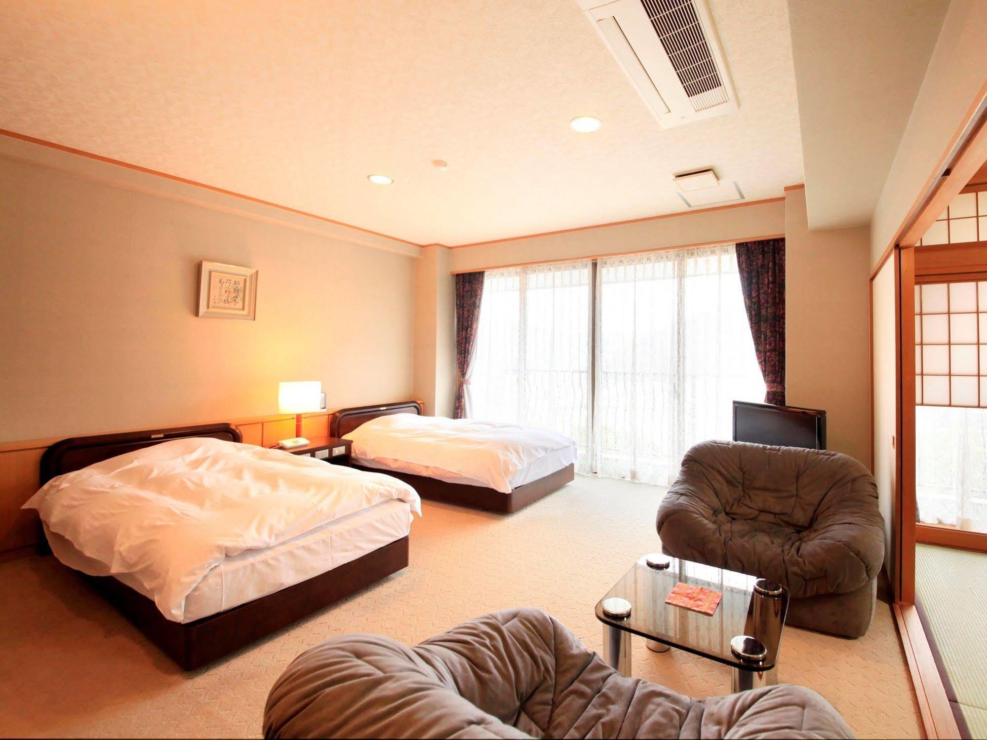 Hotel Kamogawaso Takehara Exterior foto